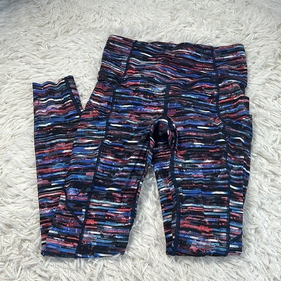 lululemon athletica Pants - Lululemon Fast & Free 7/8 Tight II *Nulux 25" Hinshu Alpine White Multi
